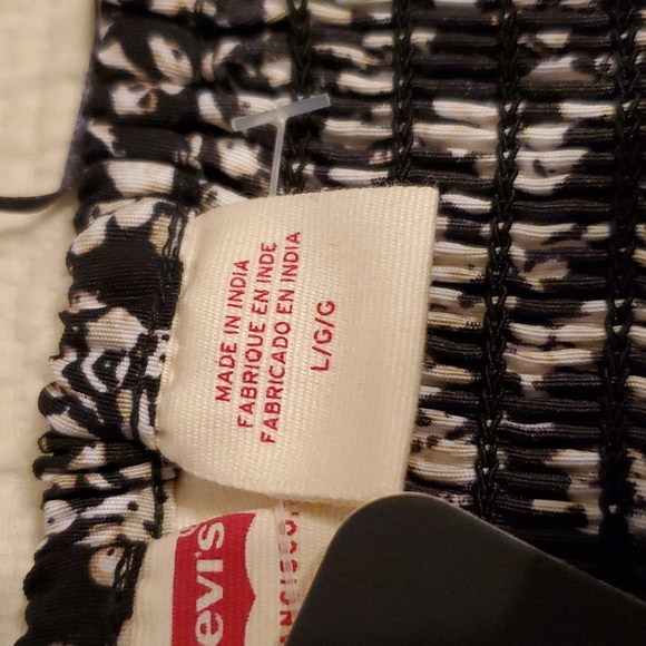 Levi's Crop Top - Picture 8 of 10